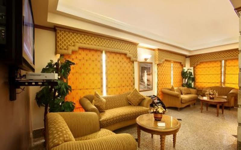 Capri Hotel Suites Amman Exteriör bild